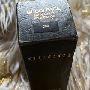 Gucci Face Satin Matte Foundation